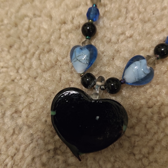 Blue floral necklace - Picture 2 of 4